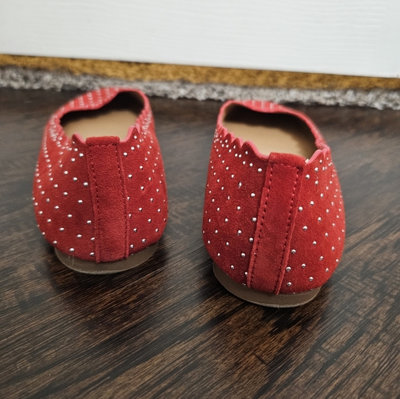GB Gianni Bini Red Studded Flats New Without Box Size 7.5 - Picture 3 of 6